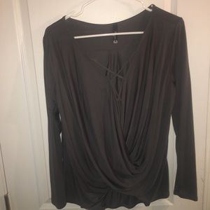 Long sleeve drape gray cross cross top